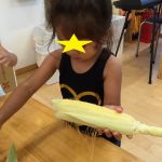 トウモロコシの皮むきをしたよ！