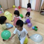 風船あそびをしたよ!…ふたば組