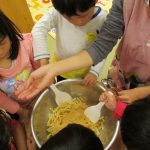 一緒におやつを食べたよ♪