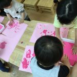 そよかぜ組　絵の具遊び