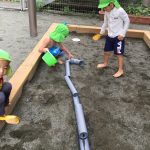 そら組の水遊び～水路作り～