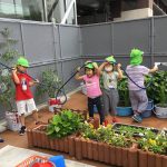 そら2020夏7月のある日：園庭での水撒きのあとで・・