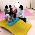 そよかぜ組　室内遊びの様子