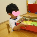 ふたば組:ビー玉コロコロ
