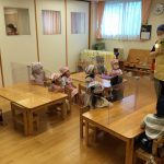 『トウモロコシの皮むきを行いました』
