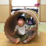 だいち組：ゆらゆらトンネル遊び