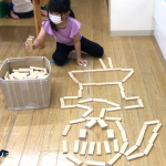 「積み木でお絵描き♪何が出来るかな？」