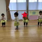 乳児 うんどうかいごっこ