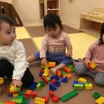 そよかぜ組室内遊びとお散歩