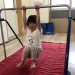 うみ組　「鉄棒にチャレンジ！」