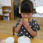 【たいようぐみ　とうもろこしの皮むき】