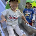 初めて滑り台に挑戦してみました！