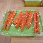 そよかぜ食育(にんじん洗い)