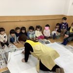 みんなで道路を作ったよ！出発進行！