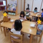 そらぐみさん、お箸に挑戦!