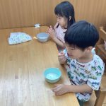 うみぐみ　魔法の粉遊び（片栗粉　感触あそび）をしました♪