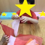 ふたば組「お花紙あそび♪」