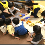 食育~色んな果物を見てみよう!そよかぜ組