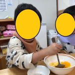 ふたば組、食育でフルーツポンチの盛り付けを行いました。