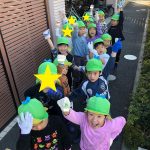 じゃがいも堀り（4・5歳児クラス）