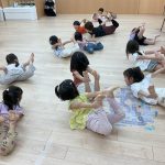 にじいろ保育園平井 リズムあそび第2回(すくわくプログラム)