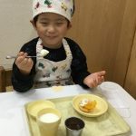 クリスマスケーキの飾りつけ（うみ組）