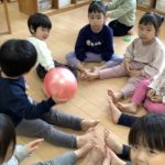 ふたば組　ボール送りゲーム