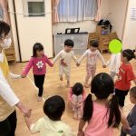 幼児クラス　伝承あそびをしました