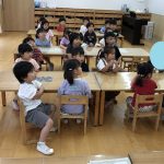 すくわくプログラム：自然　「とうもろこしの催芽」