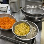 保育園の給食　「サラダの作り方」