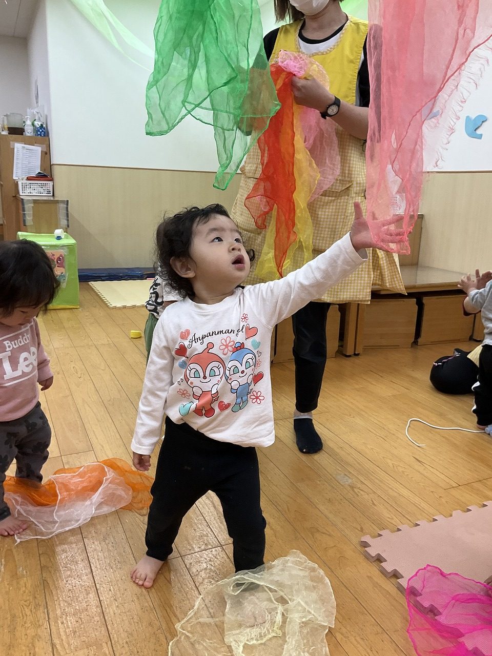 そよかぜぐみ 5月「引っ張り遊び」