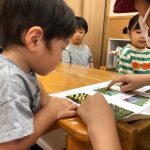 とうもろこしの皮むき