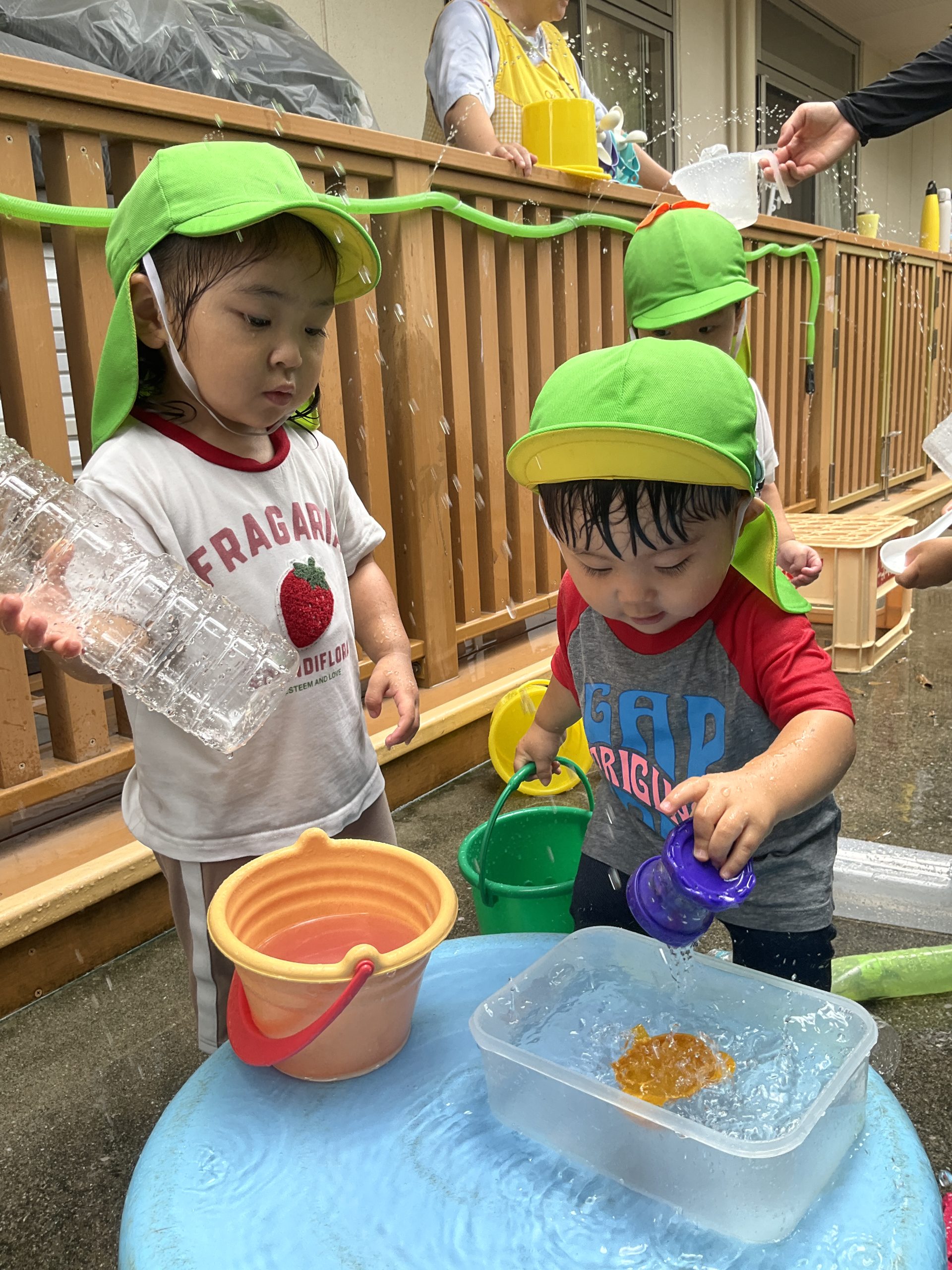 そよかぜ組　水遊び楽しんでます♪♪