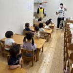 とうもろこしの皮をむいたよ(ふたばぐみ)